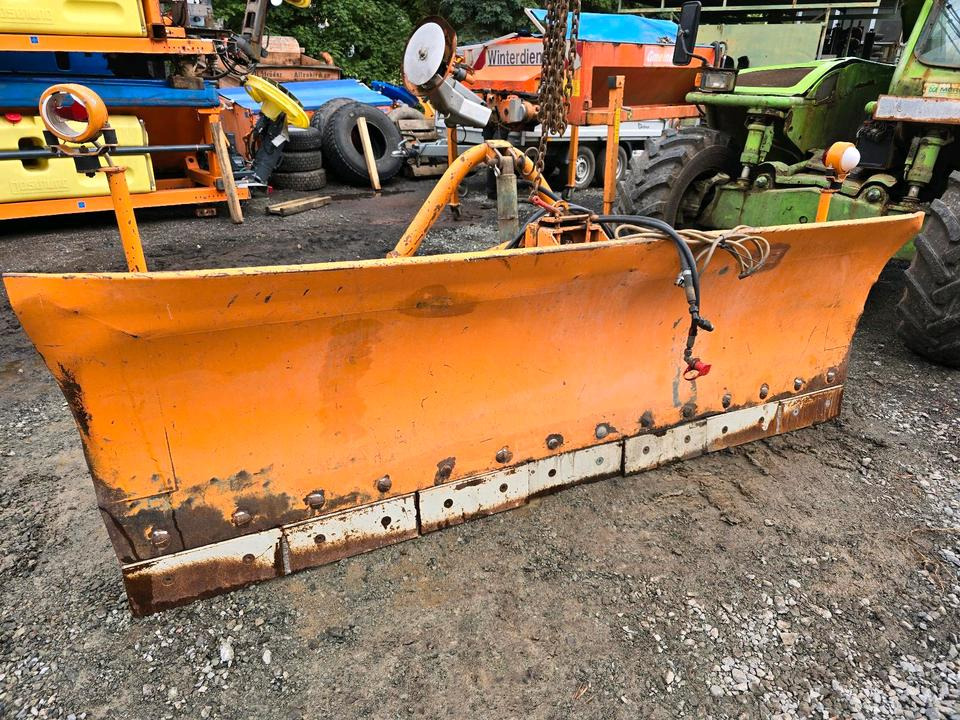 Schmidt Schneepflug F3 Schneeschild Schneeschieber CP3 3 2 1 für Unimog Mercedes-Benz - Radlica na sneh: obrázok 4 Schmidt Schneepflug F3 Schneeschild Schneeschieber CP3 3 2 1 für Unimog Mercedes-Benz - Radlica na sneh: obrázok 4