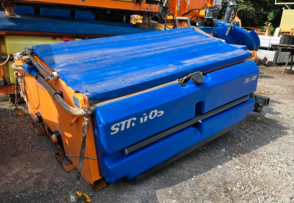 Schmidt Stratos F17L-19 Salzstreuer Streuautomat FS 30 Winterdienst Streusilo für Unimog 405 UGE UGN U 290 300 20 - Rozmetač piesku/ Soli: obrázok 3 Schmidt Stratos F17L-19 Salzstreuer Streuautomat FS 30 Winterdienst Streusilo für Unimog 405 UGE UGN U 290 300 20 - Rozmetač piesku/ Soli: obrázok 3