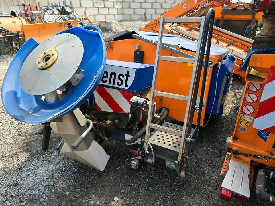 Schmidt Stratos F17L-19 Salzstreuer Streuautomat FS 30 Winterdienst Streusilo für Unimog 405 UGE UGN U 290 300 20 - Rozmetač piesku/ Soli: obrázok 4 Schmidt Stratos F17L-19 Salzstreuer Streuautomat FS 30 Winterdienst Streusilo für Unimog 405 UGE UGN U 290 300 20 - Rozmetač piesku/ Soli: obrázok 4