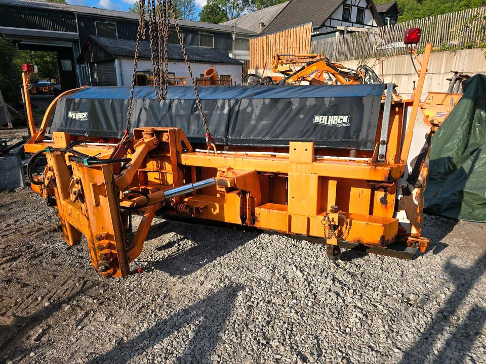 Schneepflug Beilhack PV 4m. Schneeschild Schneeschieber Schmidt Epoke passend für LKW Unimog 424 427 405 U 300 400 500 318 323 423 218 430 429 530 527 535 Mercedes-Benz Winterdienst - Radlica na sneh: obrázok 2 Schneepflug Beilhack PV 4m. Schneeschild Schneeschieber Schmidt Epoke passend für LKW Unimog 424 427 405 U 300 400 500 318 323 423 218 430 429 530 527 535 Mercedes-Benz Winterdienst - Radlica na sneh: obrázok 2
