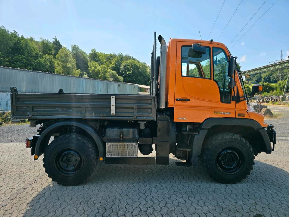 Unimog 405/10 U300 Bluetec 5 Mercedes-Benz U 300 290 400 500 UGE UGN Jotha Absetzkipper Absetzer - Vozidlo na odpratávanie snehu: obrázok 3 Unimog 405/10 U300 Bluetec 5 Mercedes-Benz U 300 290 400 500 UGE UGN Jotha Absetzkipper Absetzer - Vozidlo na odpratávanie snehu: obrázok 3
