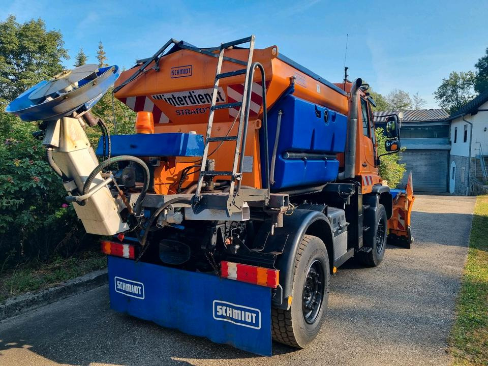 Zu Vermieten! Unimog 405 U400 Winterdienst Schmidt Schneepflug Schneeschild Salzstreuer Leasing Miete - Vozidlo na odpratávanie snehu: obrázok 2 Zu Vermieten! Unimog 405 U400 Winterdienst Schmidt Schneepflug Schneeschild Salzstreuer Leasing Miete - Vozidlo na odpratávanie snehu: obrázok 2