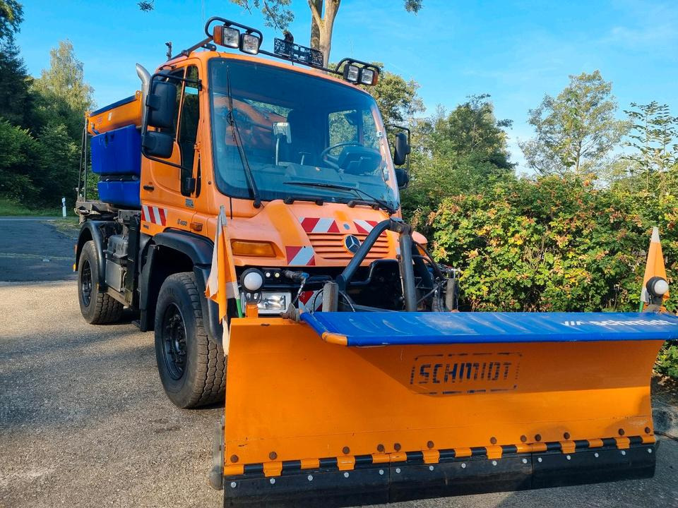 Zu Vermieten! Unimog 405 U400 Winterdienst Schmidt Schneepflug Schneeschild Salzstreuer Leasing Miete - Vozidlo na odpratávanie snehu: obrázok 1 Zu Vermieten! Unimog 405 U400 Winterdienst Schmidt Schneepflug Schneeschild Salzstreuer Leasing Miete - Vozidlo na odpratávanie snehu: obrázok 1
