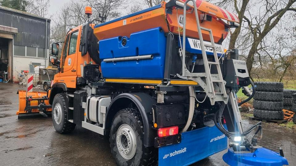 Zu vermieten Unimog 405 U427 Winterdienst Schmidt Salzstreuer 423 429 430 Mercedes Benz 318 527 Vermietung - Vozidlo na odpratávanie snehu: obrázok 2 Zu vermieten Unimog 405 U427 Winterdienst Schmidt Salzstreuer 423 429 430 Mercedes Benz 318 527 Vermietung - Vozidlo na odpratávanie snehu: obrázok 2