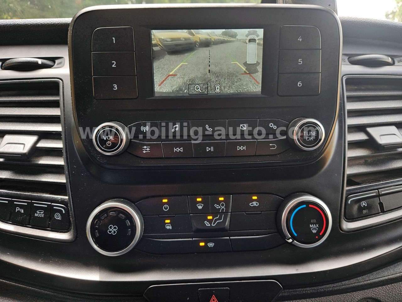 Furgon Ford Transit Custom 2xSchiebetüre 1.Hand 280 CAMERA: obrázok 11 Furgon Ford Transit Custom 2xSchiebetüre 1.Hand 280 CAMERA: obrázok 11