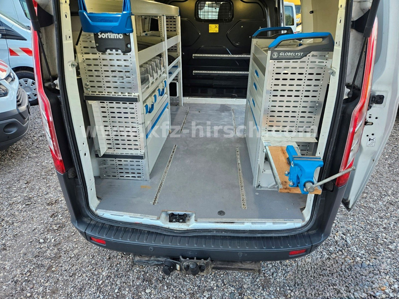 Ford Transit Custom Sortimo Werkstatt AHK - Mikrobus: obrázok 4 Ford Transit Custom Sortimo Werkstatt AHK - Mikrobus: obrázok 4