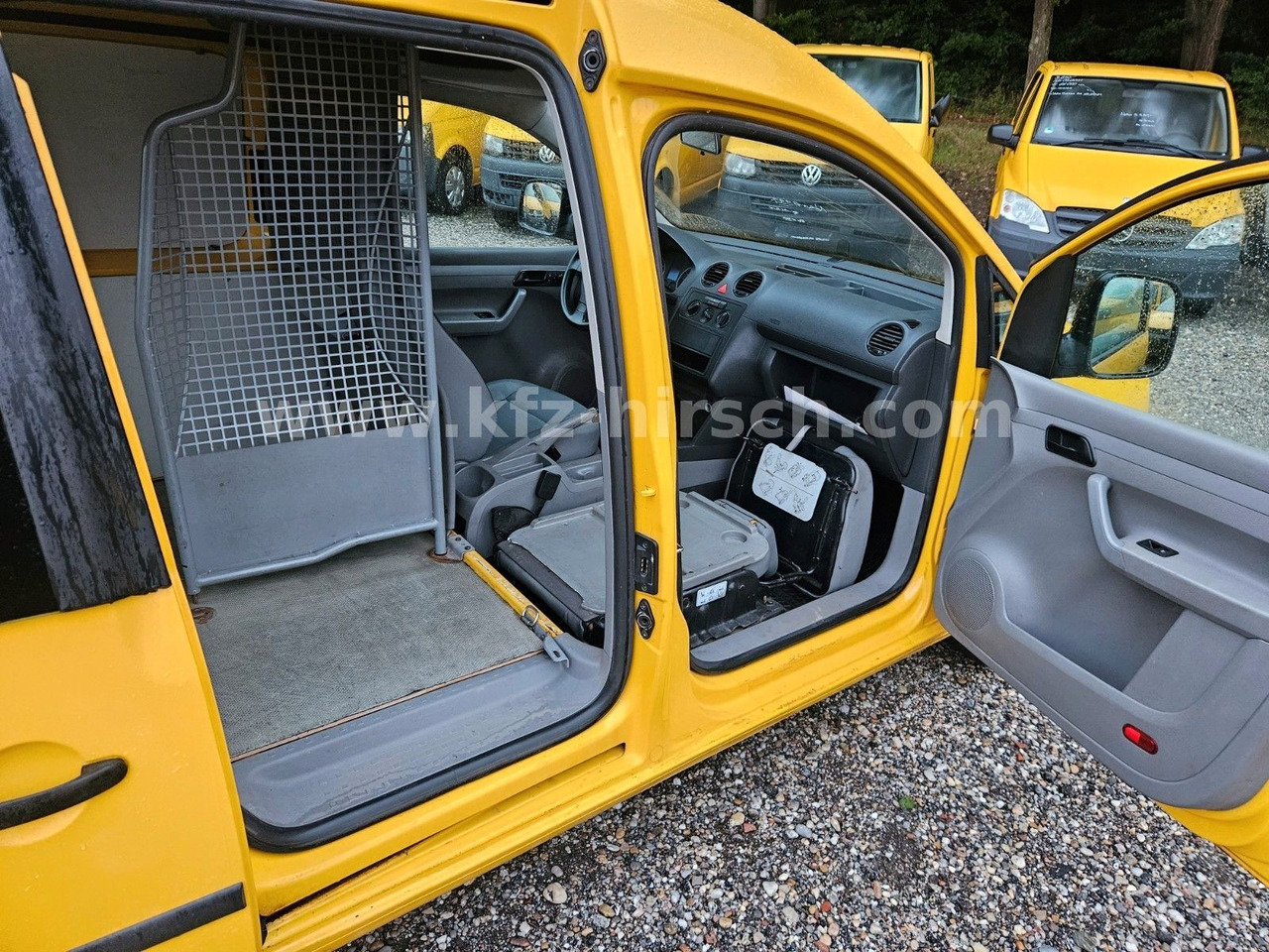 Volkswagen Caddy 2.0SDI*2xSchiebetüre*1.Hand* - Malá dodávka: obrázok 4 Volkswagen Caddy 2.0SDI*2xSchiebetüre*1.Hand* - Malá dodávka: obrázok 4