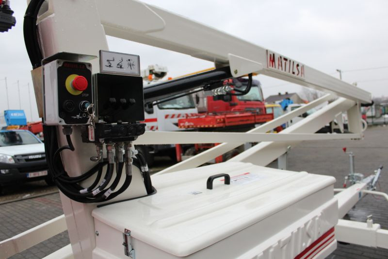 Nowy podnośnik na przyczepie Matilsa Parma 12 - Prívesná plošina: obrázok 5 Nowy podnośnik na przyczepie Matilsa Parma 12 - Prívesná plošina: obrázok 5