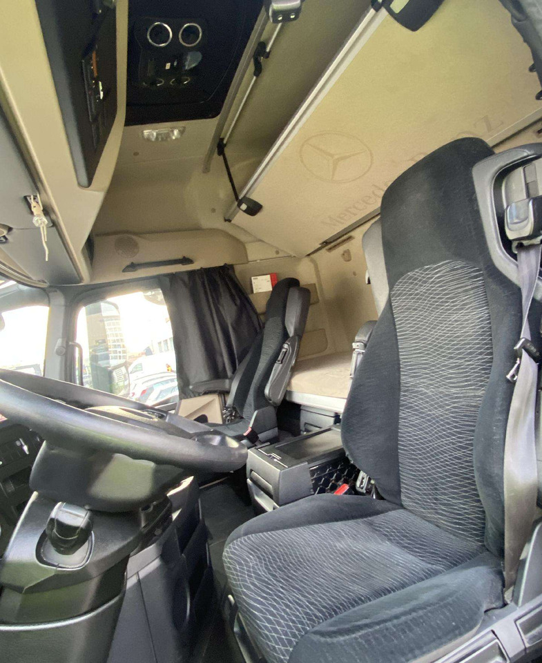 Mercedes-Benz ACTROS 1845 BIG SPACE - Ťahač: obrázok 5 Mercedes-Benz ACTROS 1845 BIG SPACE - Ťahač: obrázok 5