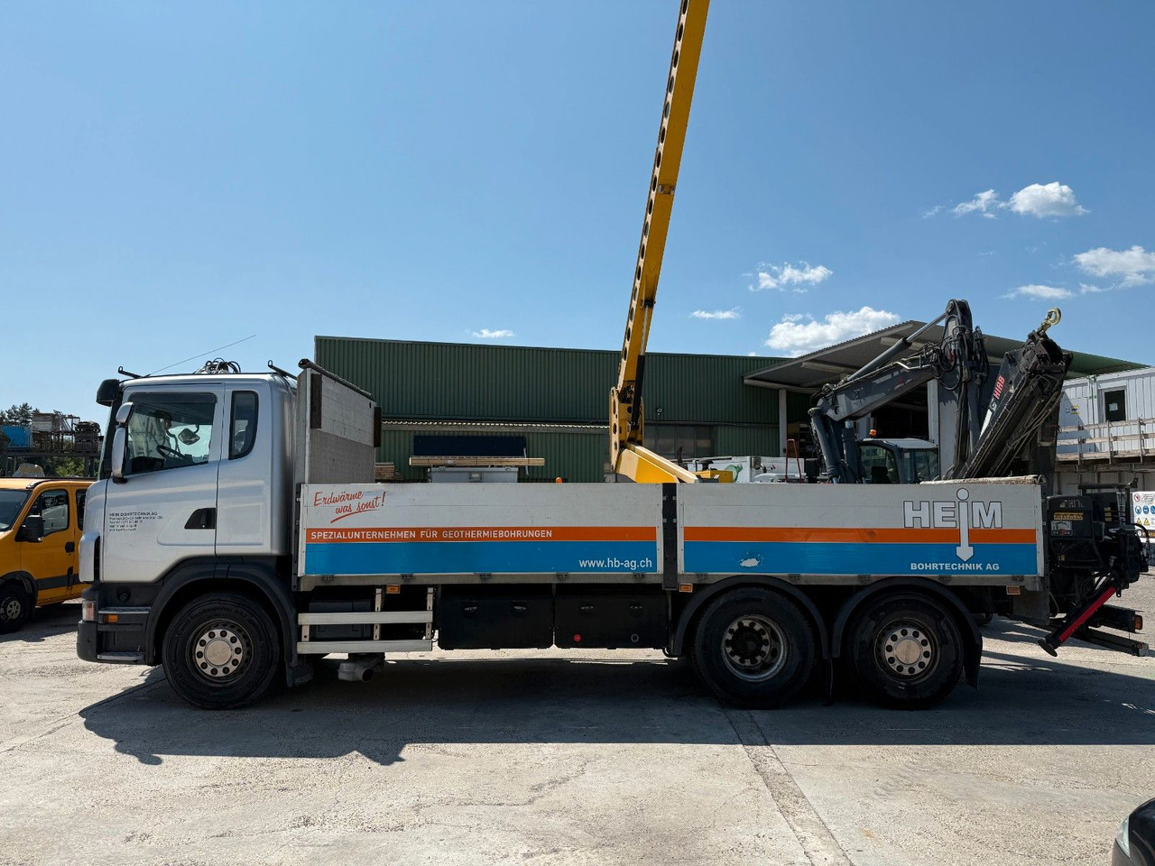 Scania G440 Brücke mit Ladekran - Valníkový/ Plošinový nákladný automobil, Auto s hydraulickou rukou: obrázok 1 Scania G440 Brücke mit Ladekran - Valníkový/ Plošinový nákladný automobil, Auto s hydraulickou rukou: obrázok 1