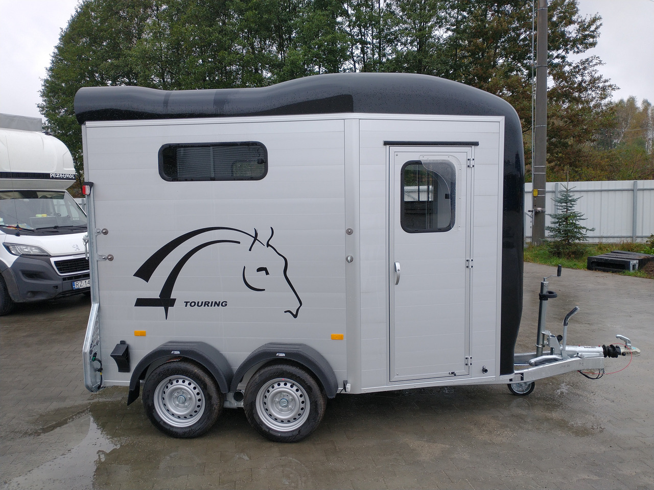 Cheval Liberté Touring Country + Siodlarnia, Debon - Príves na prepravu koní: obrázok 2 Cheval Liberté Touring Country + Siodlarnia, Debon - Príves na prepravu koní: obrázok 2