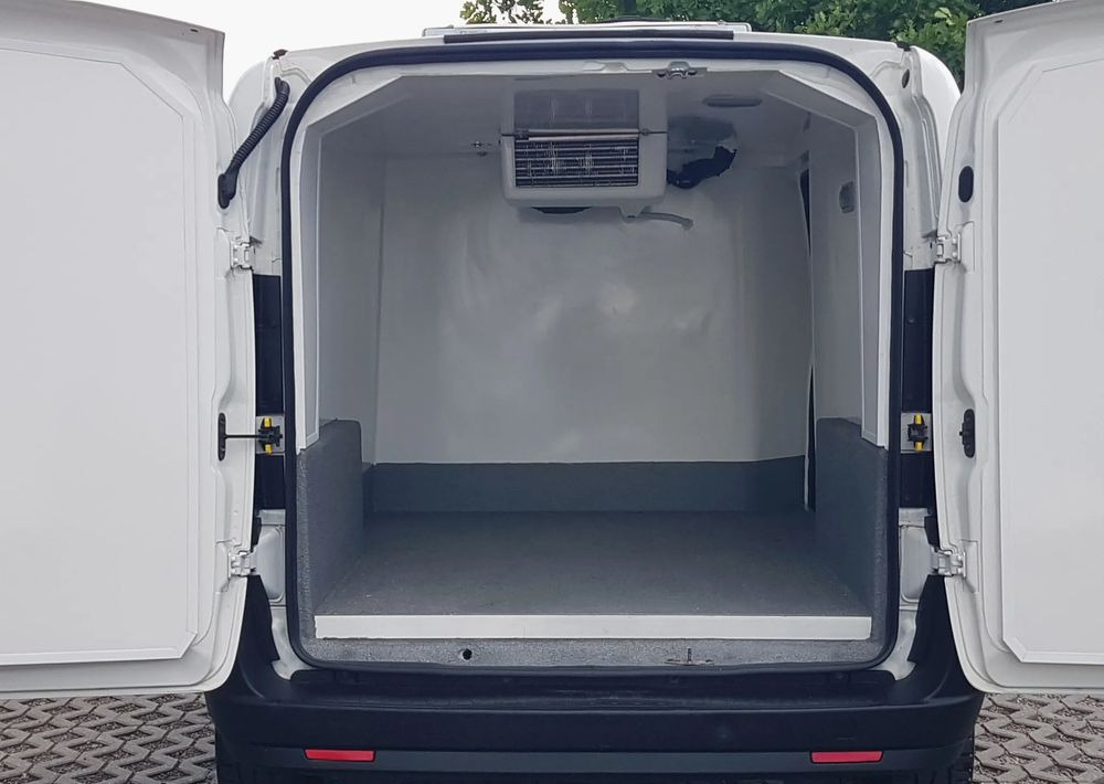Fiat Doblo MAXI CHŁODNIA IZOTERMA AGREGAT DŁUGI L2H1 KLIMA - Chladiarenská dodávka: obrázok 5 Fiat Doblo MAXI CHŁODNIA IZOTERMA AGREGAT DŁUGI L2H1 KLIMA - Chladiarenská dodávka: obrázok 5