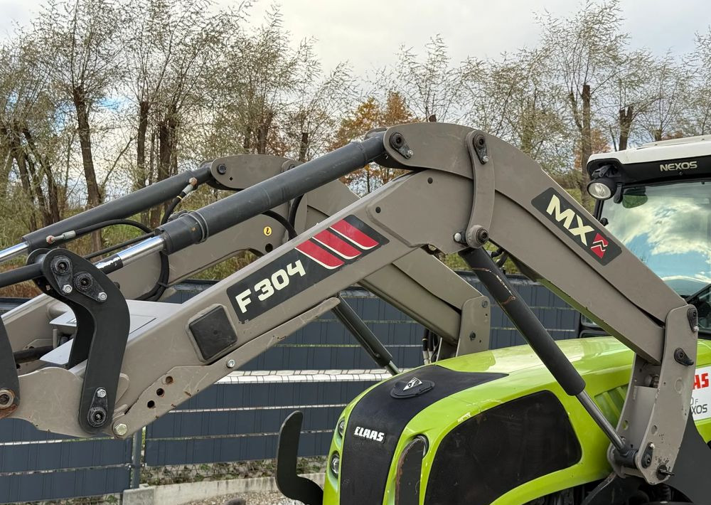 Claas * 240 F NEXOS CLAAS * 4x4 * Sadowniczy * Tur MX F304 * TUZ * Wałek WOM* Ciągnik * Traktor * - Traktor: obrázok 4 Claas * 240 F NEXOS CLAAS * 4x4 * Sadowniczy * Tur MX F304 * TUZ * Wałek WOM* Ciągnik * Traktor * - Traktor: obrázok 4