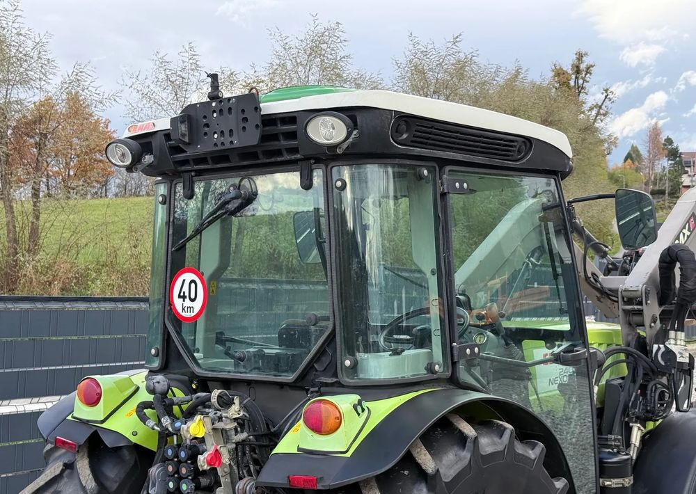 Traktor Claas * Ciągnik Traktor CLAAS 240 F NEXOS * 4x4 * Sadowniczy * Tur MX F304 * TUZ * Wałek WOM: obrázok 20 Traktor Claas * Ciągnik Traktor CLAAS 240 F NEXOS * 4x4 * Sadowniczy * Tur MX F304 * TUZ * Wałek WOM: obrázok 20