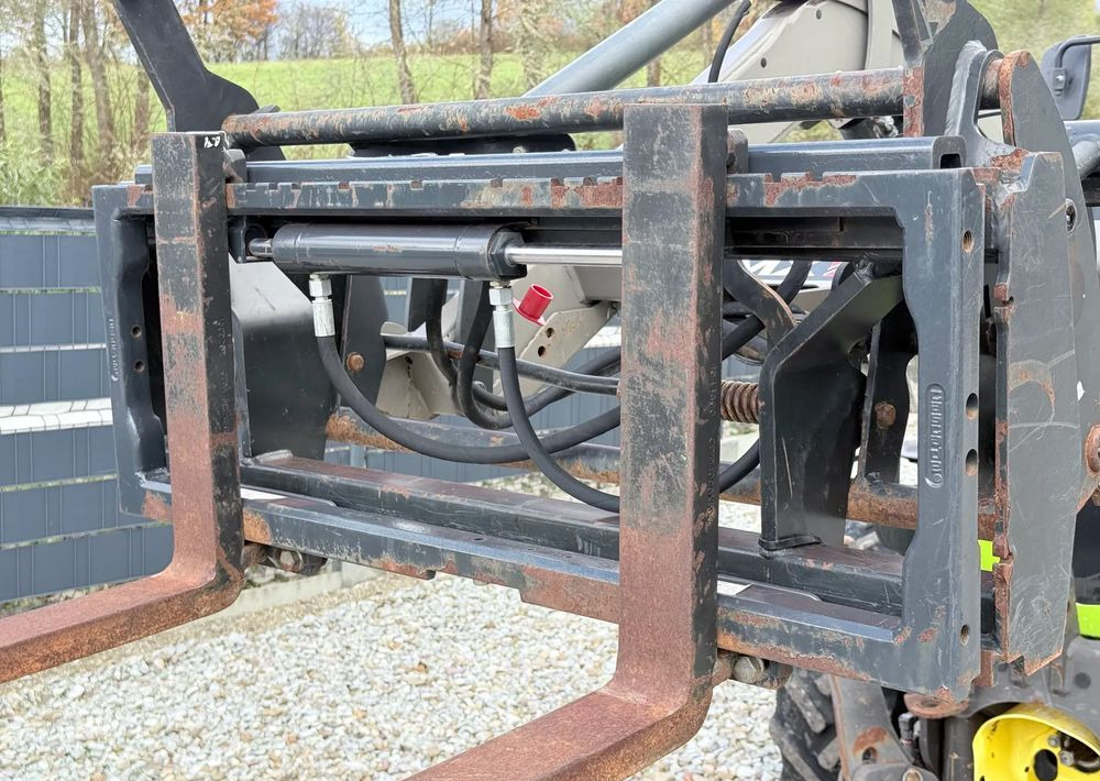 Traktor Claas * Ciągnik Traktor CLAAS 240 F NEXOS * 4x4 * Sadowniczy * Tur MX F304 * TUZ * Wałek WOM: obrázok 17 Traktor Claas * Ciągnik Traktor CLAAS 240 F NEXOS * 4x4 * Sadowniczy * Tur MX F304 * TUZ * Wałek WOM: obrázok 17