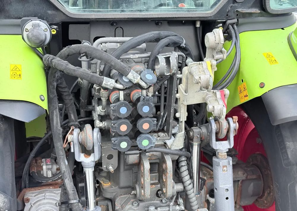 Traktor Claas * Ciągnik Traktor CLAAS 240 F NEXOS * 4x4 * Sadowniczy * Tur MX F304 * TUZ * Wałek WOM: obrázok 12 Traktor Claas * Ciągnik Traktor CLAAS 240 F NEXOS * 4x4 * Sadowniczy * Tur MX F304 * TUZ * Wałek WOM: obrázok 12