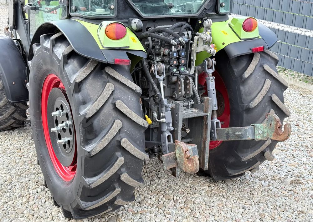 Traktor Claas * Ciągnik Traktor CLAAS 240 F NEXOS * 4x4 * Sadowniczy * Tur MX F304 * TUZ * Wałek WOM: obrázok 10 Traktor Claas * Ciągnik Traktor CLAAS 240 F NEXOS * 4x4 * Sadowniczy * Tur MX F304 * TUZ * Wałek WOM: obrázok 10