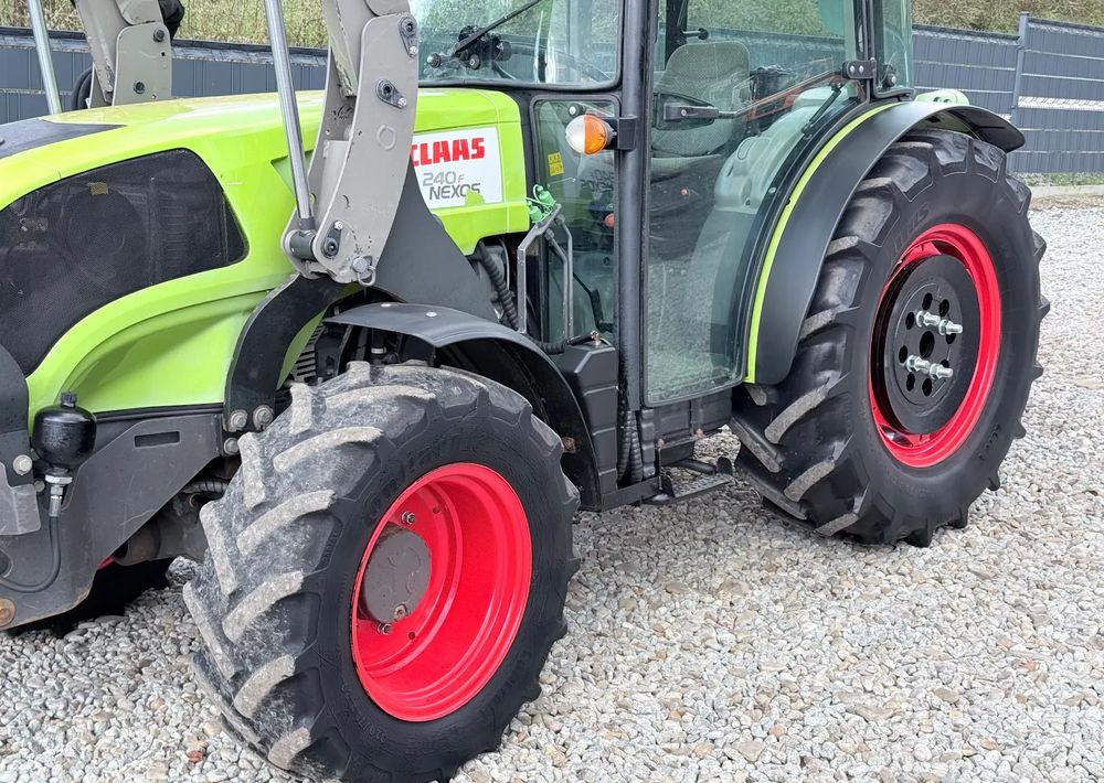 Traktor Claas * Ciągnik Traktor CLAAS 240 F NEXOS * 4x4 * Sadowniczy * Tur MX F304 * TUZ * Wałek WOM: obrázok 6 Traktor Claas * Ciągnik Traktor CLAAS 240 F NEXOS * 4x4 * Sadowniczy * Tur MX F304 * TUZ * Wałek WOM: obrázok 6