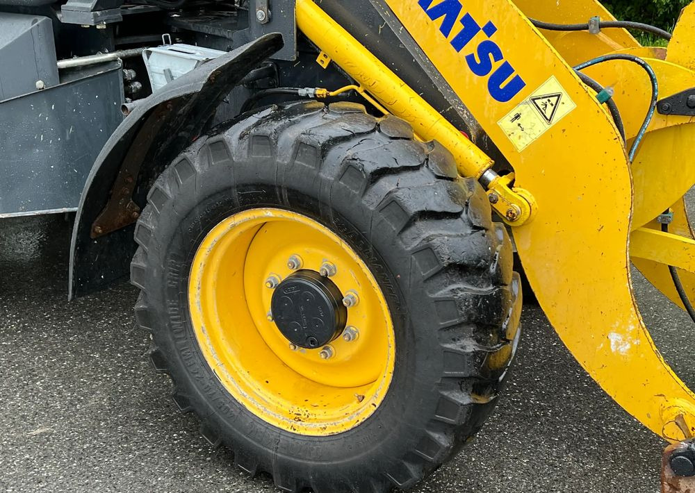 Komatsu Ładowarka KOMATSU WA 90 STAN IDEALNY - Kolesový nakladač: obrázok 5 Komatsu Ładowarka KOMATSU WA 90 STAN IDEALNY - Kolesový nakladač: obrázok 5