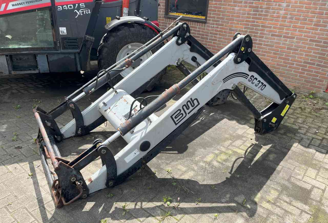 BMH Palas SC 370 Front-laders / Frontlader / Voorlader / Tractoren - Predný nakladač na traktor: obrázok 1 BMH Palas SC 370 Front-laders / Frontlader / Voorlader / Tractoren - Predný nakladač na traktor: obrázok 1