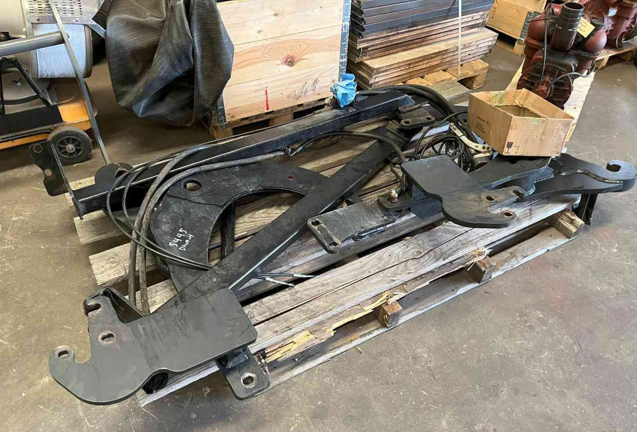 BMH Palas SC 370 Front-laders / Frontlader / Voorlader / Tractoren - Predný nakladač na traktor: obrázok 4 BMH Palas SC 370 Front-laders / Frontlader / Voorlader / Tractoren - Predný nakladač na traktor: obrázok 4