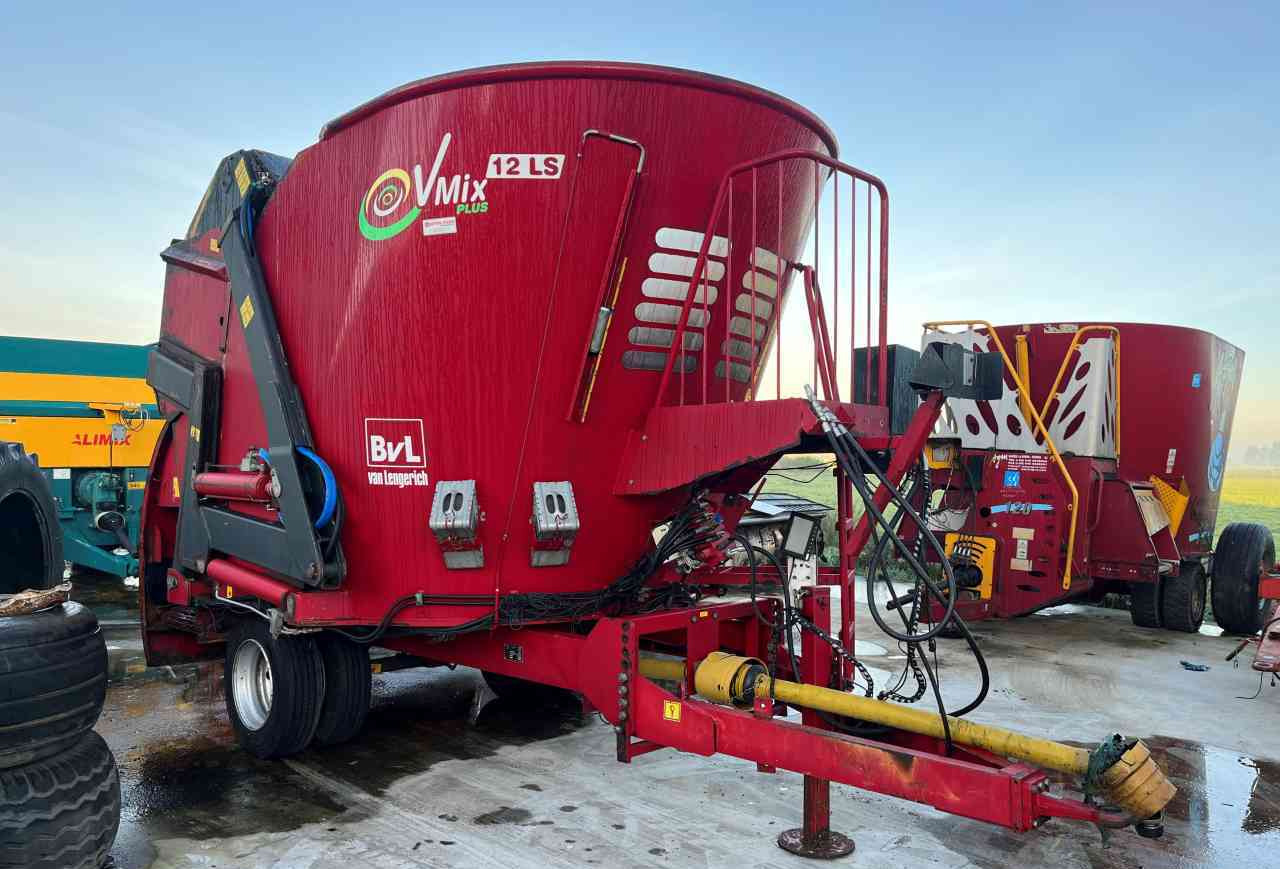 BVL V-Mix 12 LS Voermengwagen Voermachines - Kŕmny voz: obrázok 1 BVL V-Mix 12 LS Voermengwagen Voermachines - Kŕmny voz: obrázok 1