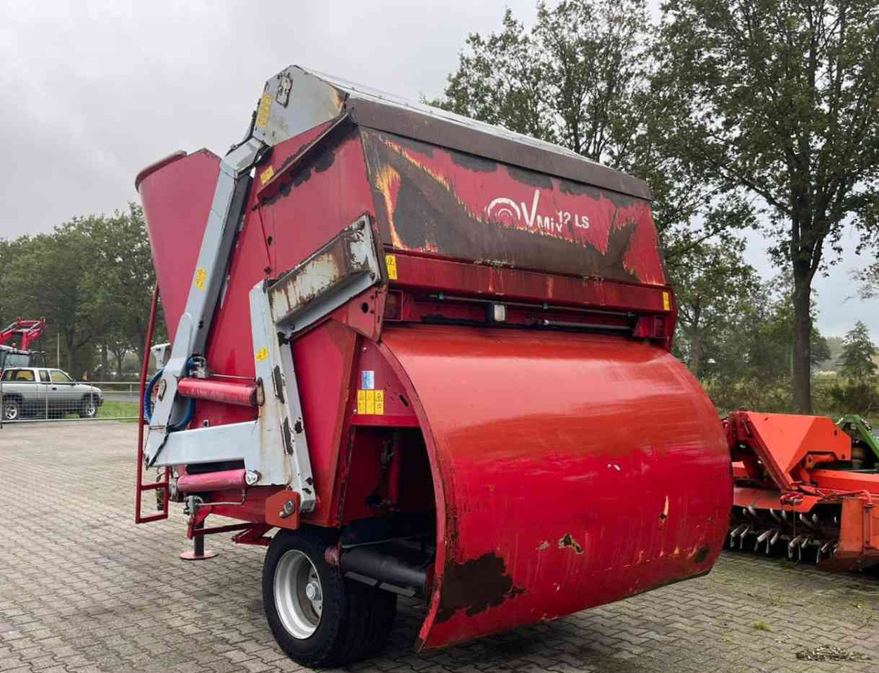 BVL V-Mix 12 LS Voermengwagen Voermachines - Kŕmny voz: obrázok 3 BVL V-Mix 12 LS Voermengwagen Voermachines - Kŕmny voz: obrázok 3