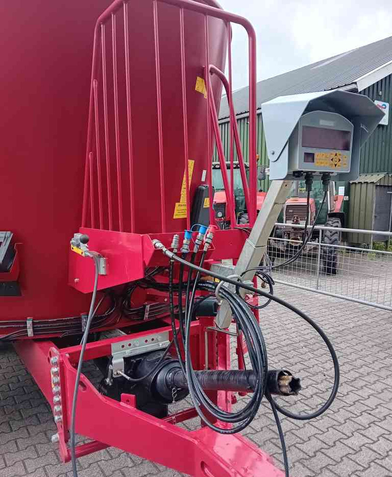 BVL V-Mix Plus 22-2S Voermengwagen Voermachines - Kŕmny voz: obrázok 4 BVL V-Mix Plus 22-2S Voermengwagen Voermachines - Kŕmny voz: obrázok 4