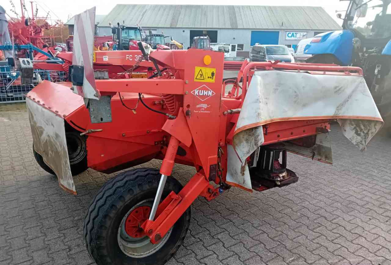 Kuhn FC302G getrokken schijvenmaaier *Verkocht/sold* - Kosačka: obrázok 3 Kuhn FC302G getrokken schijvenmaaier *Verkocht/sold* - Kosačka: obrázok 3