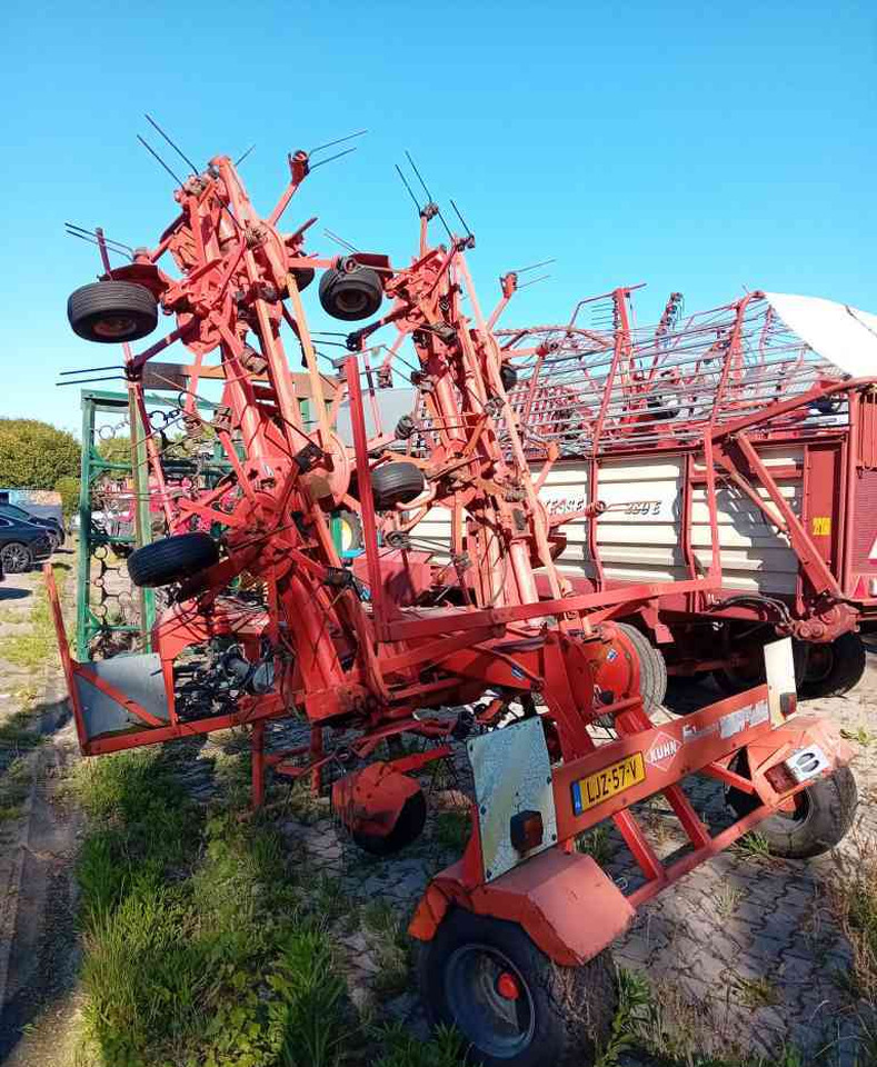 Kuhn GF10601TO schudder, weidebouwmachines - Obracač sena: obrázok 2 Kuhn GF10601TO schudder, weidebouwmachines - Obracač sena: obrázok 2