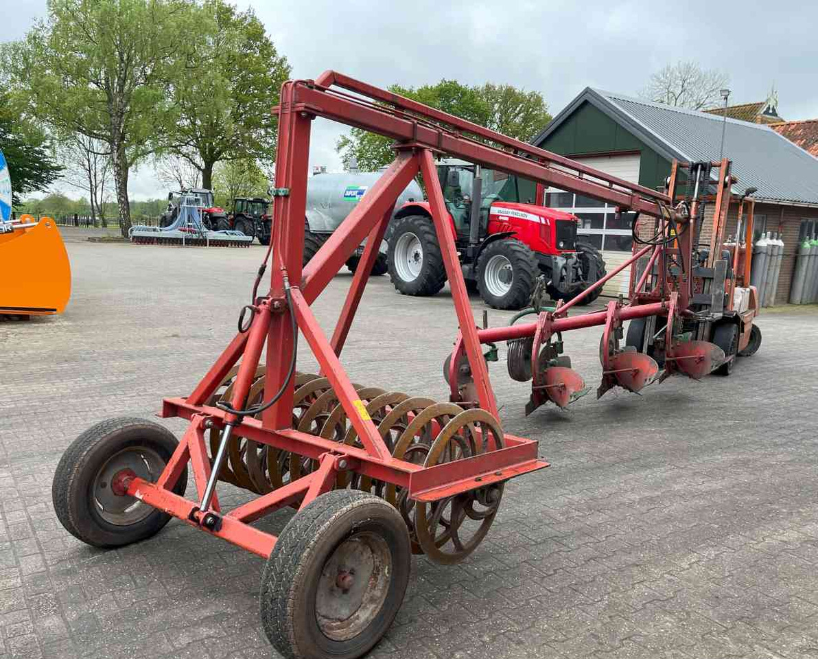 Kverneland 4 schaar ploeg + Evers vorenpakker grondbewerking - Pluh: obrázok 3 Kverneland 4 schaar ploeg + Evers vorenpakker grondbewerking - Pluh: obrázok 3