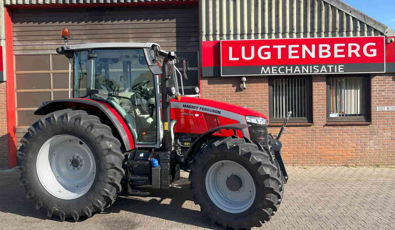 Massey Ferguson 5M.145 Dyna-4 Tractoren - Traktor: obrázok 1 Massey Ferguson 5M.145 Dyna-4 Tractoren - Traktor: obrázok 1