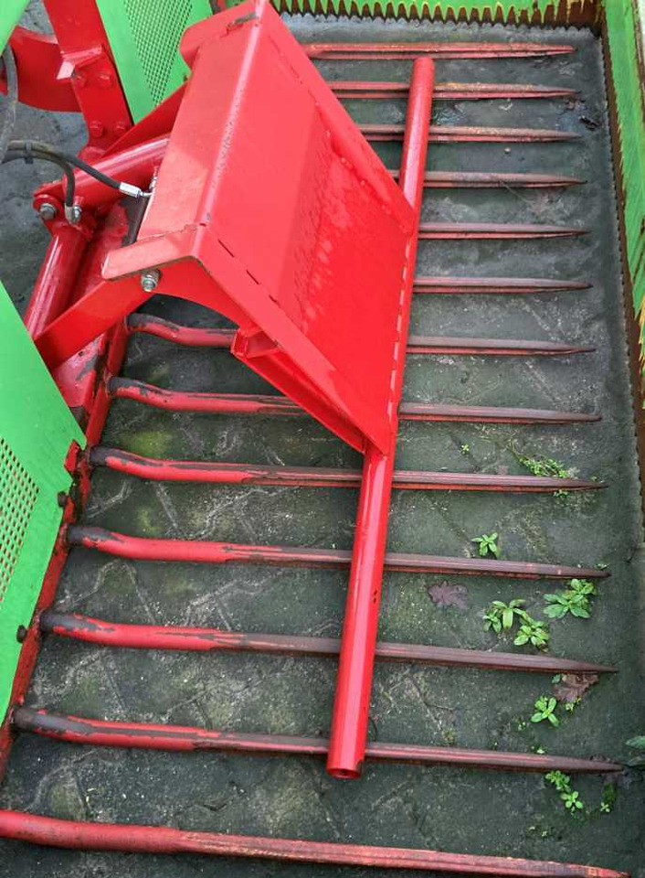 Strautmann HQ 3800 kuilsnijder voermachines - Stroj na silážovanie: obrázok 3 Strautmann HQ 3800 kuilsnijder voermachines - Stroj na silážovanie: obrázok 3