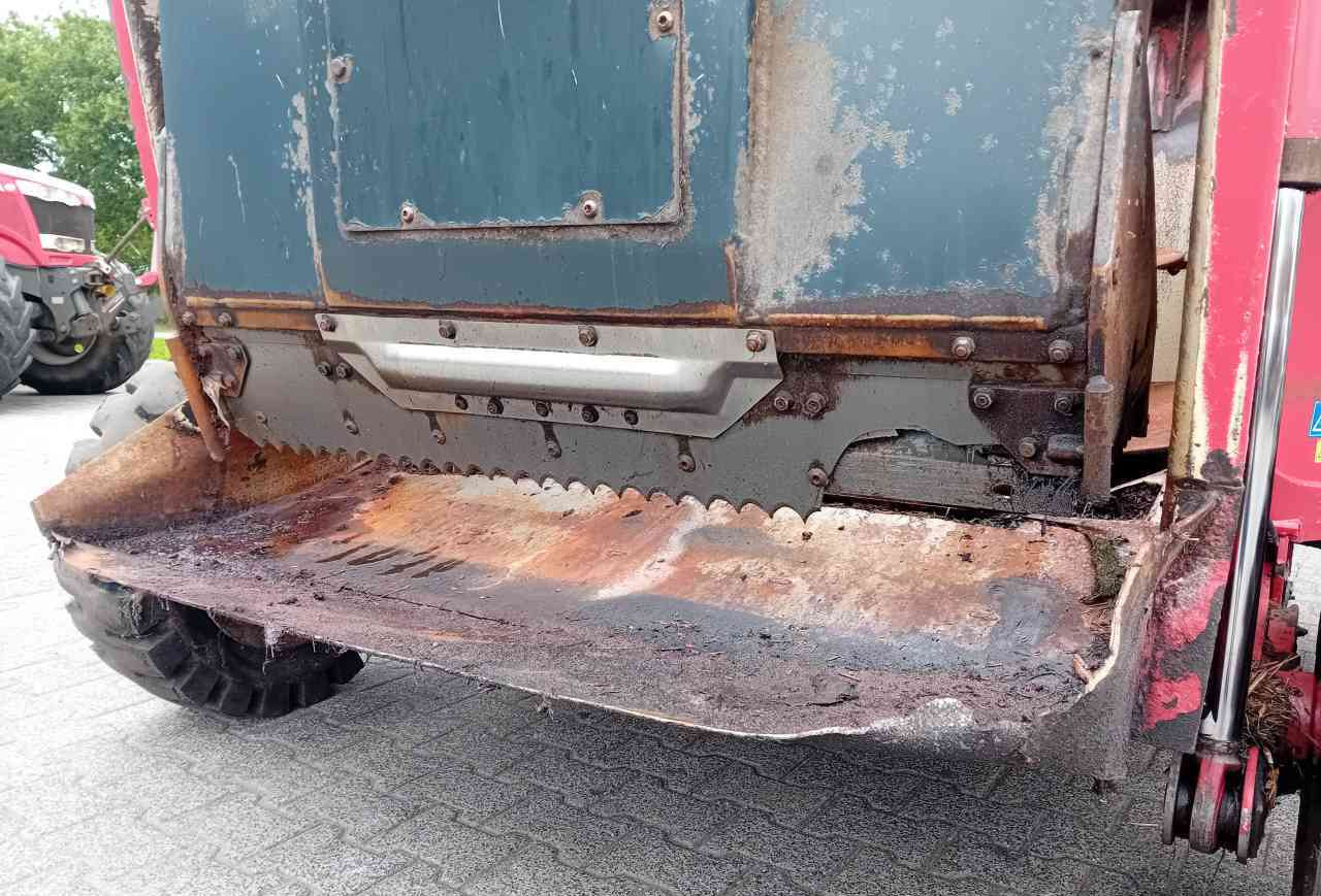 Trioliet Gigant 900 voermengwagen - Kŕmny voz: obrázok 4 Trioliet Gigant 900 voermengwagen - Kŕmny voz: obrázok 4