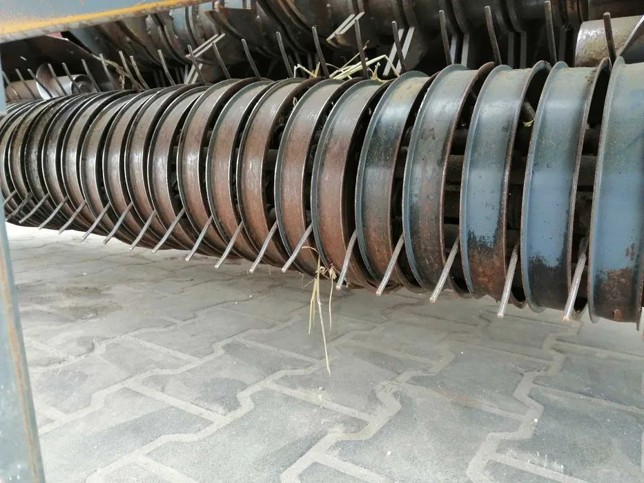 FORT 1200 maxi cut - Lis na okrúhle balíky: obrázok 4 FORT 1200 maxi cut - Lis na okrúhle balíky: obrázok 4