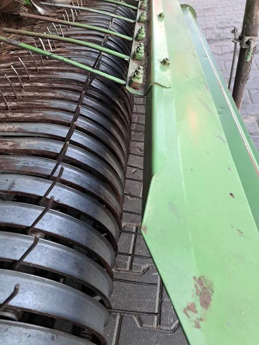 Krone 1250 Round Pack - Lis na okrúhle balíky: obrázok 3 Krone 1250 Round Pack - Lis na okrúhle balíky: obrázok 3