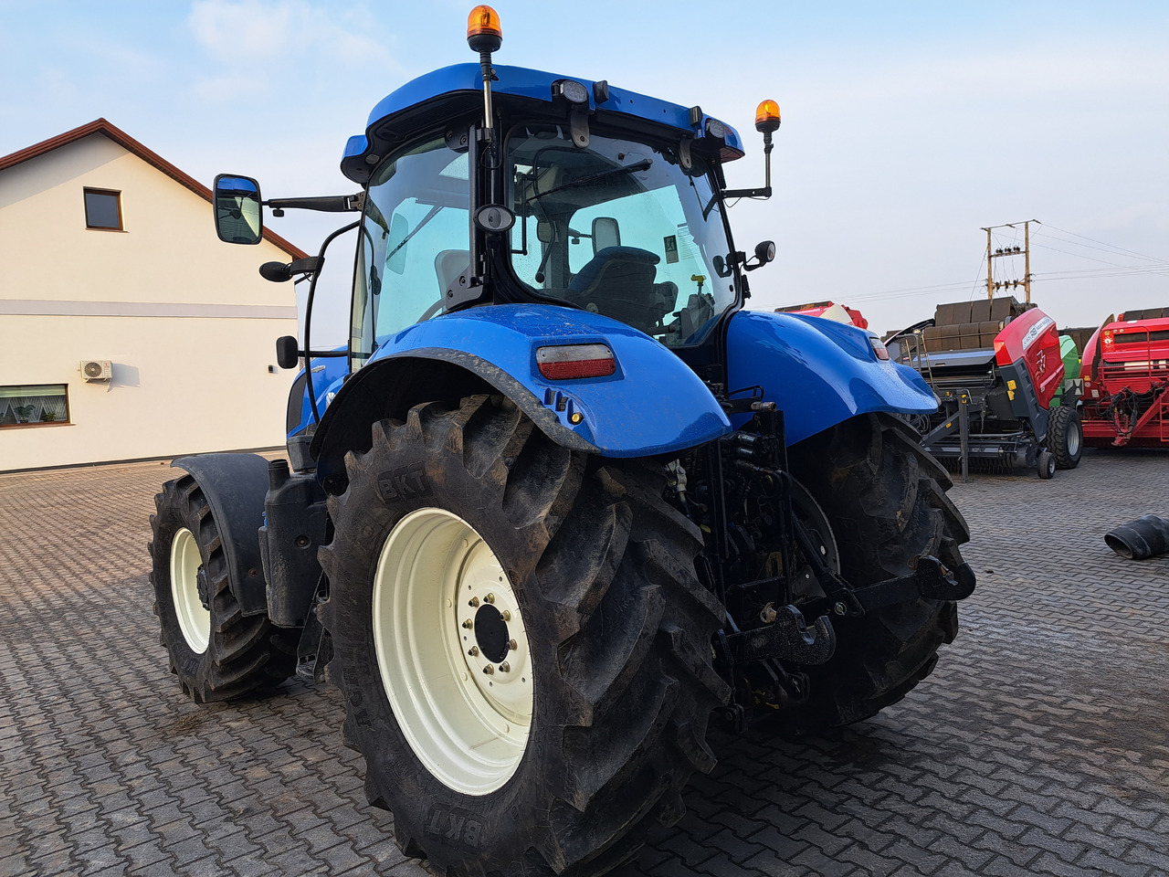 New Holland T7 170 - Traktor: obrázok 4 New Holland T7 170 - Traktor: obrázok 4