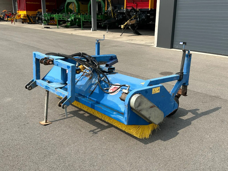 AP VHZ 2500 - Priemyselný zametací stroj: obrázok 2 AP VHZ 2500 - Priemyselný zametací stroj: obrázok 2