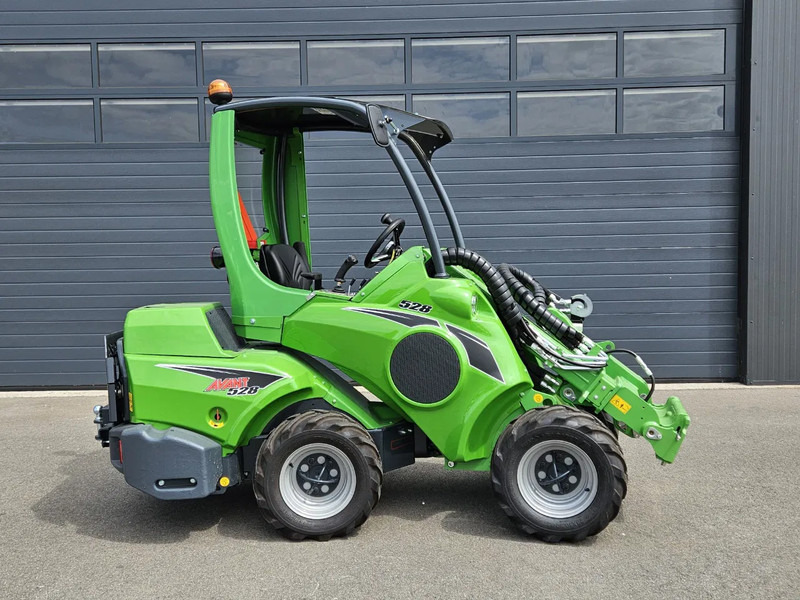 Avant 528 Rental mini-shovel - Pásový šmykom riadený nakladač: obrázok 2 Avant 528 Rental mini-shovel - Pásový šmykom riadený nakladač: obrázok 2