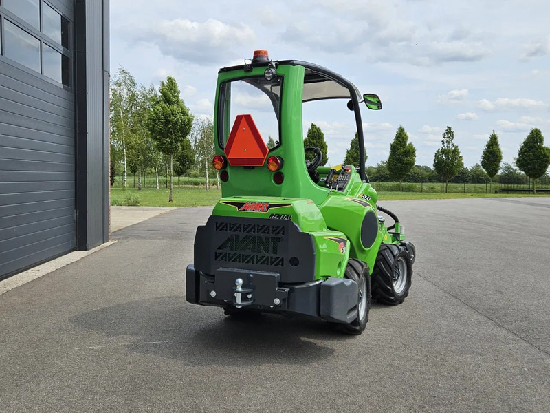 Avant E527 Rental mini-shovel - Pásový šmykom riadený nakladač: obrázok 4 Avant E527 Rental mini-shovel - Pásový šmykom riadený nakladač: obrázok 4