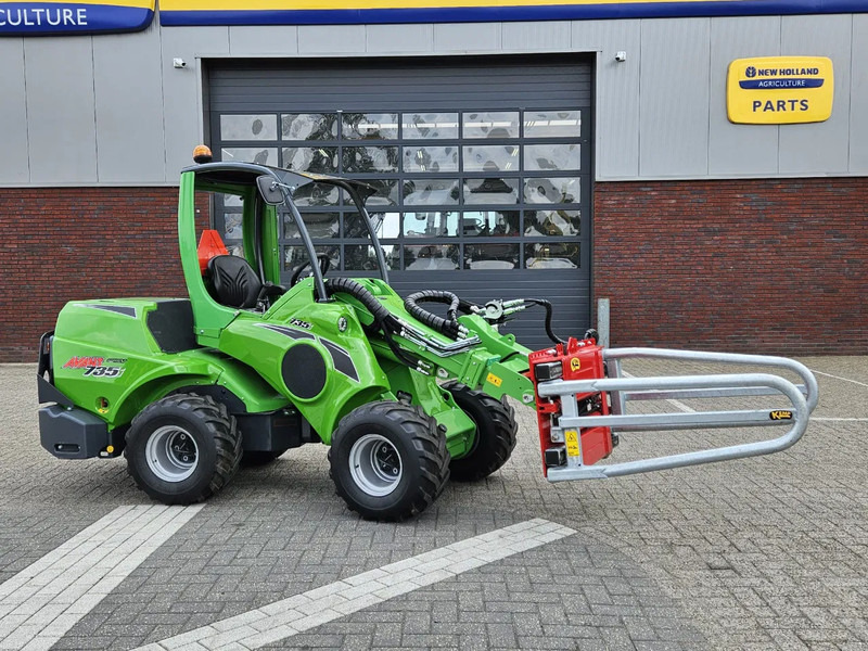 Avant Mini-shovel 735i Rental met Kemp balenklem - Pásový šmykom riadený nakladač: obrázok 2 Avant Mini-shovel 735i Rental met Kemp balenklem - Pásový šmykom riadený nakladač: obrázok 2