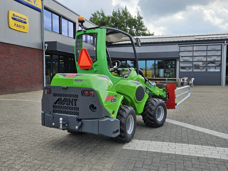 Avant Mini-shovel 735i Rental met Kemp balenklem - Pásový šmykom riadený nakladač: obrázok 5 Avant Mini-shovel 735i Rental met Kemp balenklem - Pásový šmykom riadený nakladač: obrázok 5