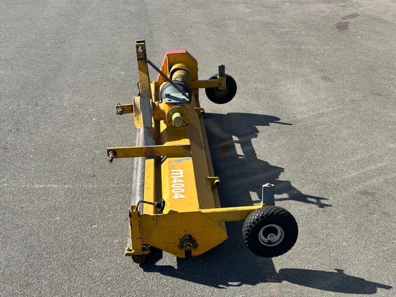 Diversen Verticuteermachine M4004 - Záhradný kultivátor: obrázok 4 Diversen Verticuteermachine M4004 - Záhradný kultivátor: obrázok 4
