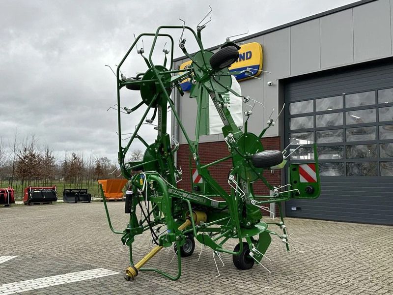 McHale Propel M6-770 - Obracač sena: obrázok 2 McHale Propel M6-770 - Obracač sena: obrázok 2