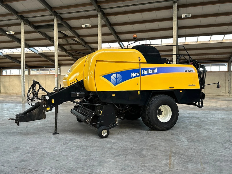 New Holland BB9060 Cropcutter - Poľnohospodárske stroje: obrázok 2 New Holland BB9060 Cropcutter - Poľnohospodárske stroje: obrázok 2