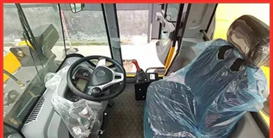 NEW MAXUS 4x4 Wheel Loader Warranty up to 10 YEARS НОВА Копарка колісна 4x4 MAXUS Гарантія Nowa Ładowarka kołowa 4x4 MAXUS Gwarancja - Kolesový nakladač: obrázok 3 NEW MAXUS 4x4 Wheel Loader Warranty up to 10 YEARS НОВА Копарка колісна 4x4 MAXUS Гарантія Nowa Ładowarka kołowa 4x4 MAXUS Gwarancja - Kolesový nakladač: obrázok 3