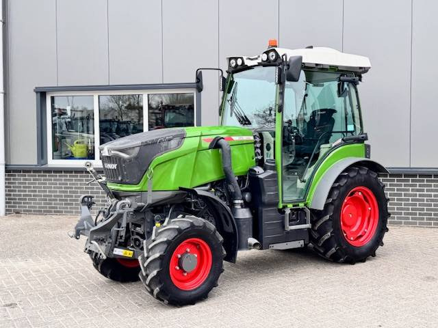 Fendt 209v Vario Gen3, Profi Plus, 210v, 211v - Traktor: obrázok 1 Fendt 209v Vario Gen3, Profi Plus, 210v, 211v - Traktor: obrázok 1