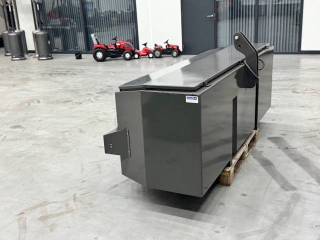 Fendt Frontkist, opbergbox - Náhradný diel pre Poľnohospodárske stroje: obrázok 4 Fendt Frontkist, opbergbox - Náhradný diel pre Poľnohospodárske stroje: obrázok 4