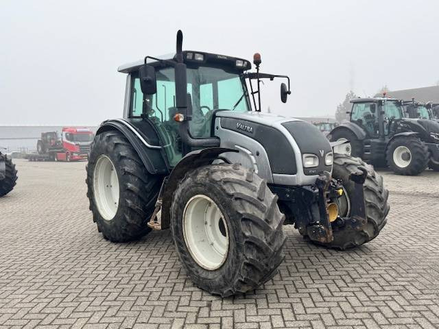 Valtra N141 hitech, Fronthef, Frontpto - Traktor: obrázok 2 Valtra N141 hitech, Fronthef, Frontpto - Traktor: obrázok 2