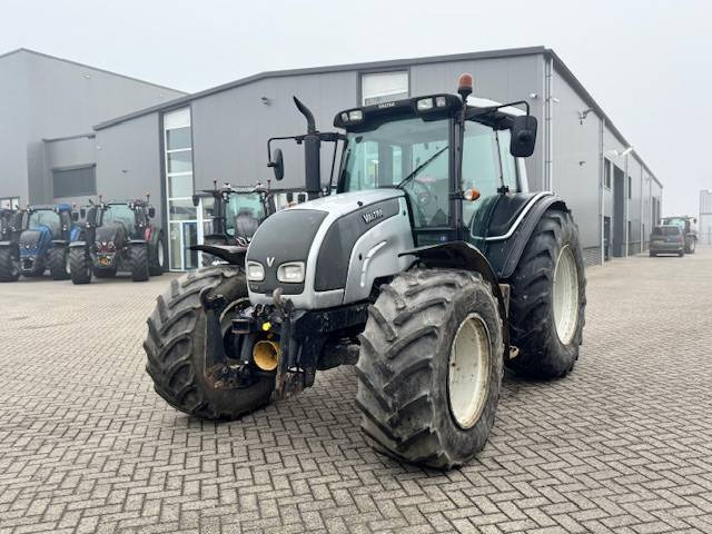 Valtra N141 hitech, Fronthef, Frontpto - Traktor: obrázok 5 Valtra N141 hitech, Fronthef, Frontpto - Traktor: obrázok 5